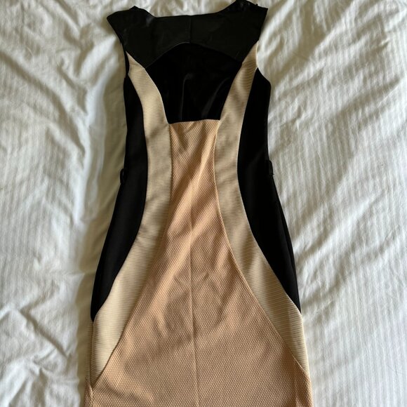 ParisianCollection Black & Tan Sleeveless Dress, Pleather & Keyhole Details - Picture 3 of 8
